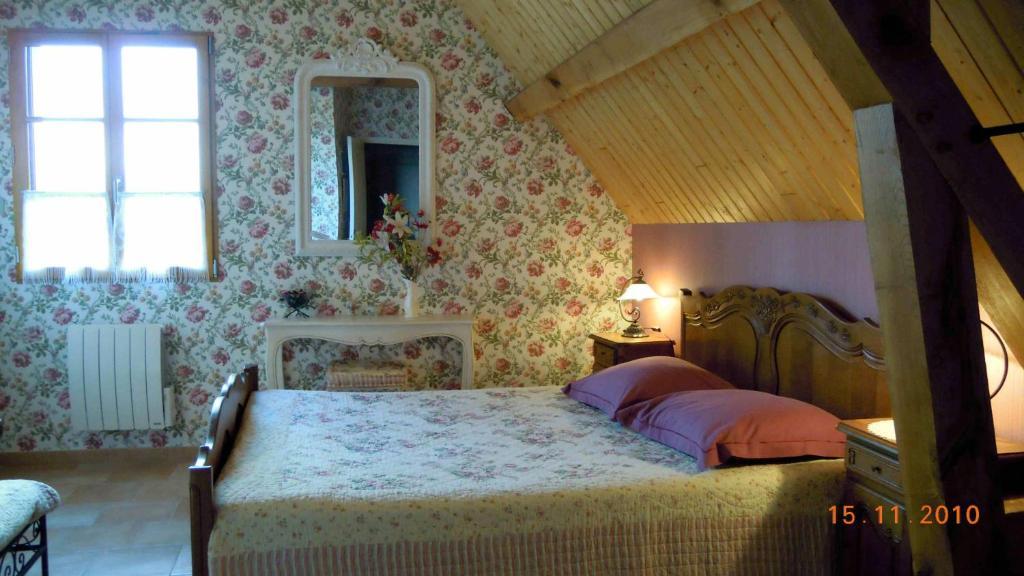 Le Moulin Des Foulons Bed and Breakfast Chédigny Rum bild